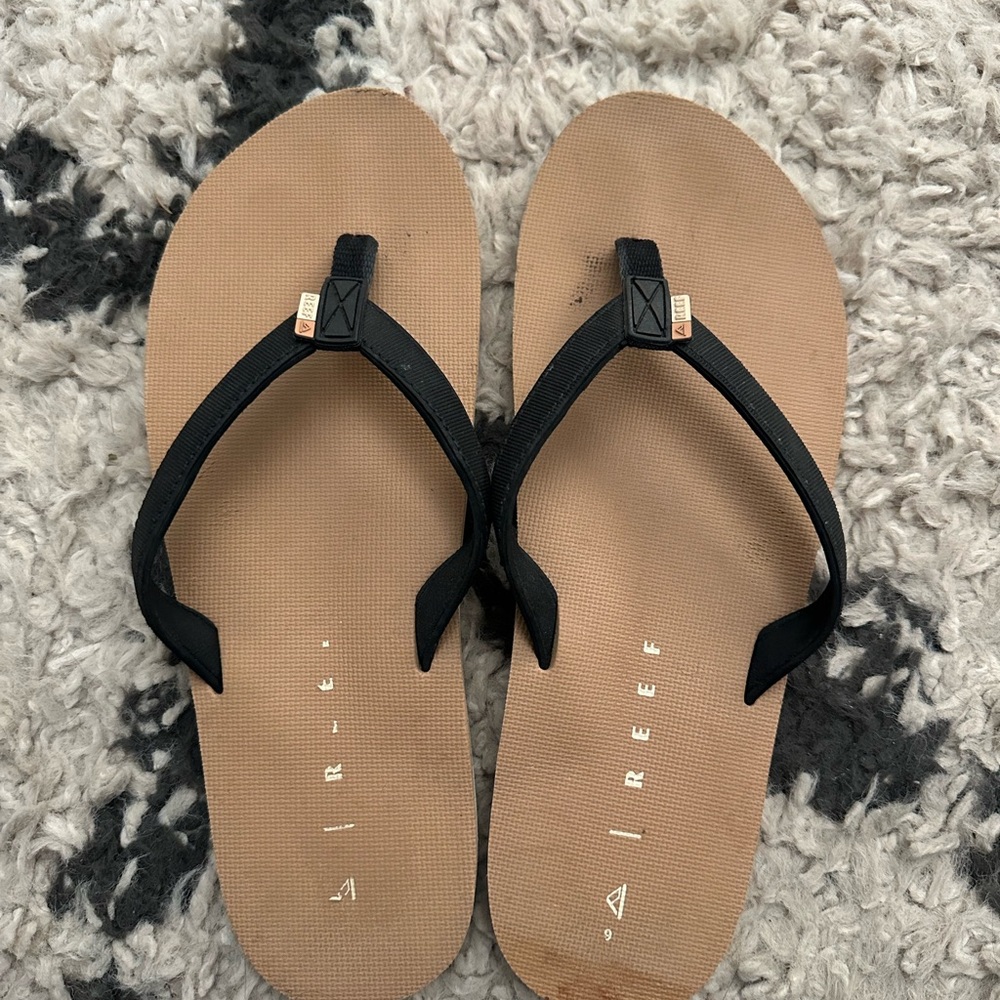 Reef Women's Black and Brown Sandals
